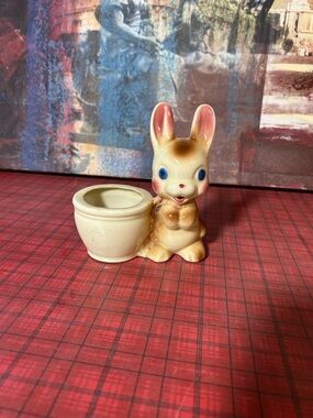 Vintage Rempel Diamond Pottery Ceramic Bunny Rabbit Planter